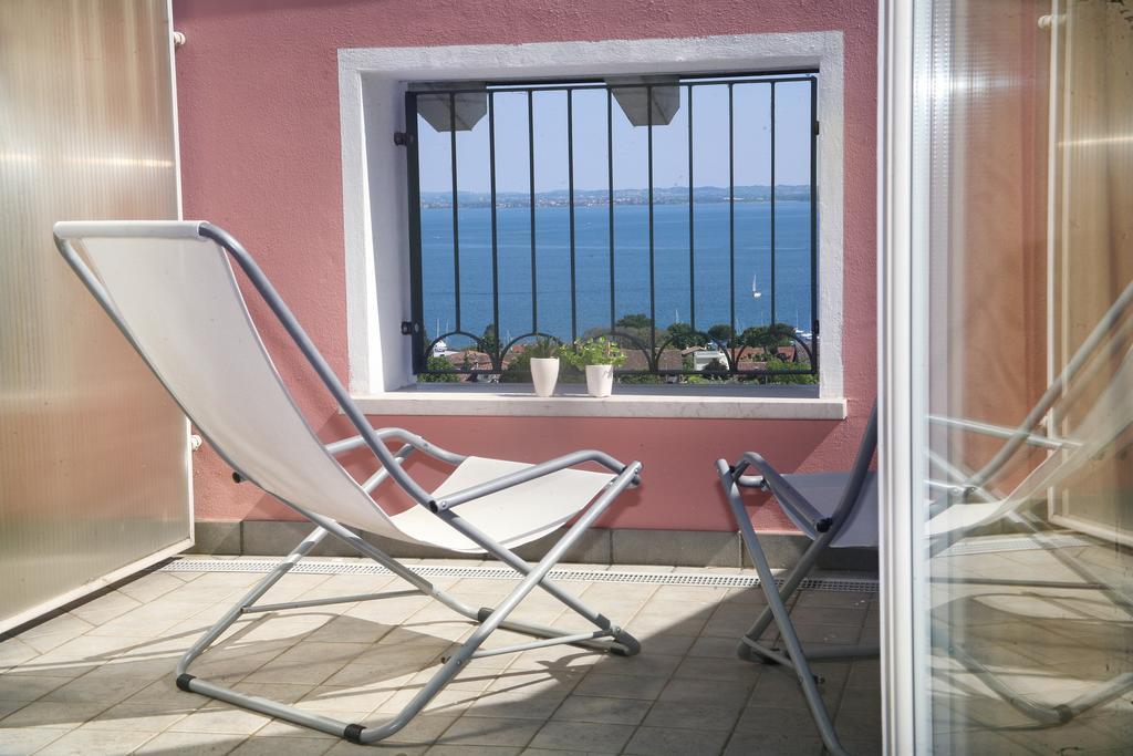 Villa Rosa Moniga del Garda Buitenkant foto